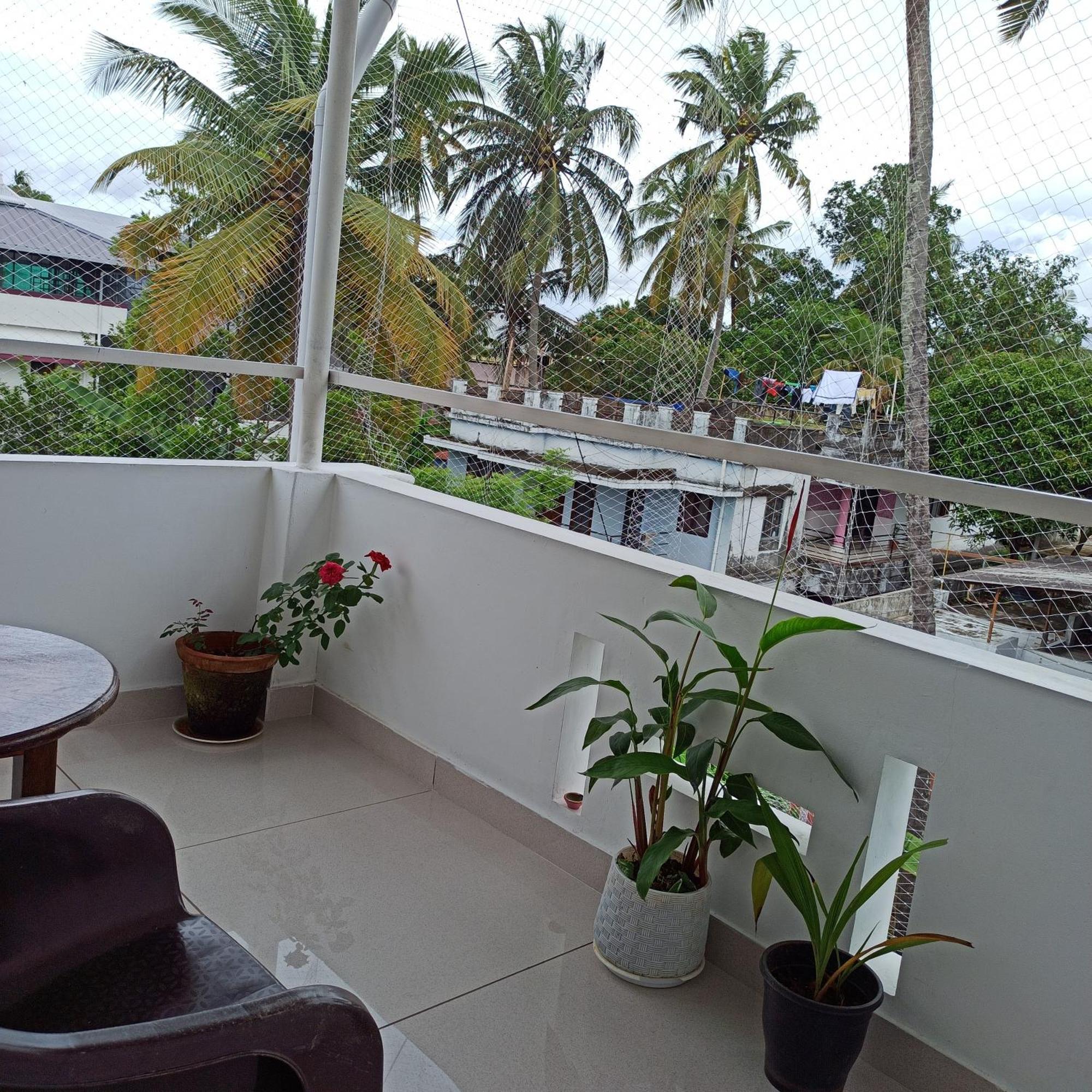 Bethesda Inn Kochi Exterior photo